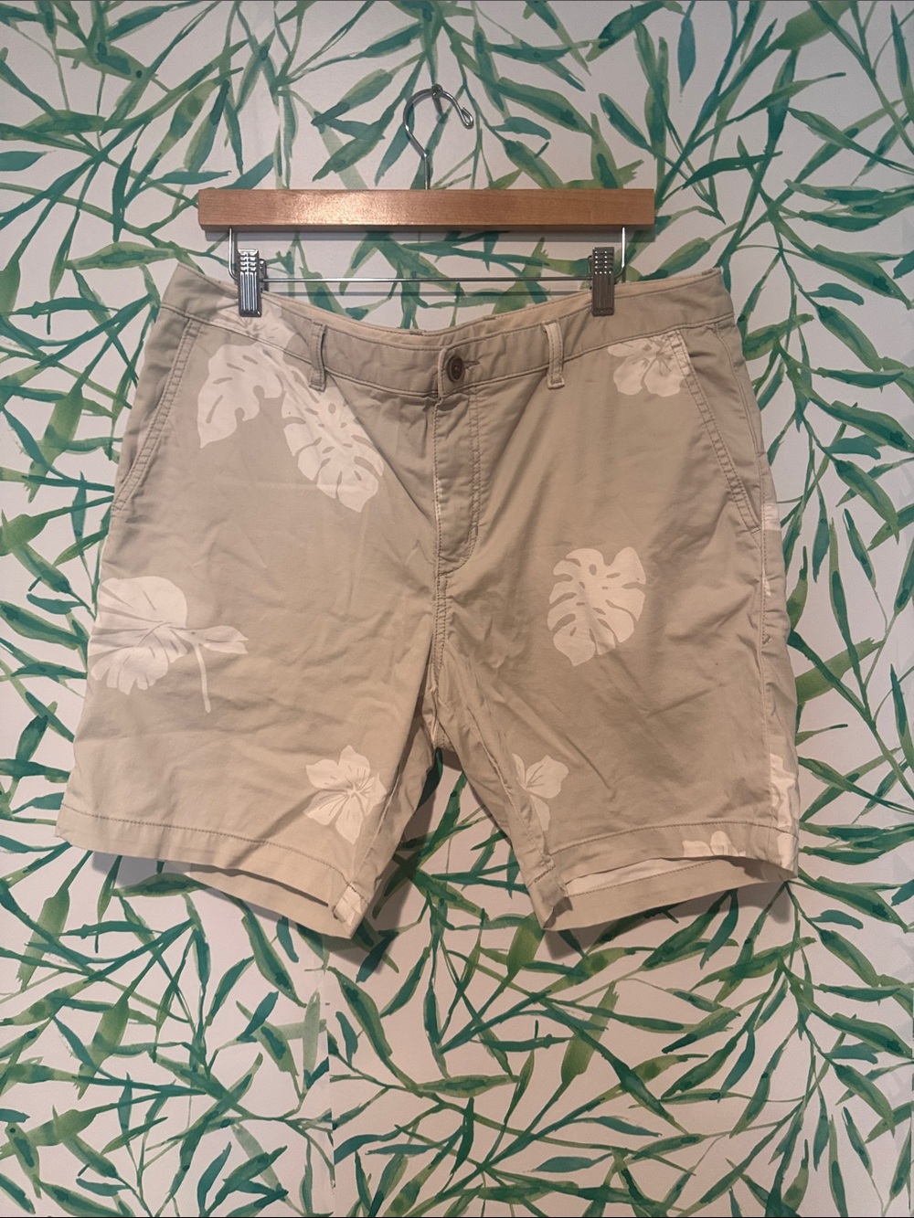 Tommy Bahama Tan Hawaiian Print Flat Front Shorts